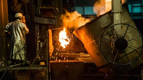 Spülmittel, Rapsöl und flüssiges Eisen