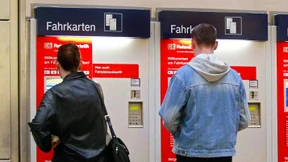 Ältere fahren mit Bus und Bahn billiger