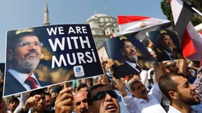 Verschwörungstheorien und Medienschelte 