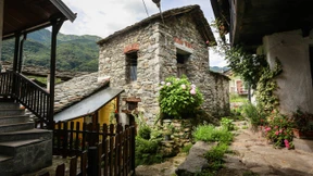 Ein Bergdorf verkauft sich selbst auf Ebay