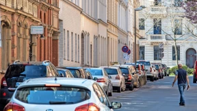 Mehr Autos, weniger Parkplätze