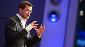 Wie Guttenberg die Demokratie retten will