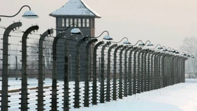 Schriftstücke bei mutmaßlichen KZ-Wächtern sichergestellt