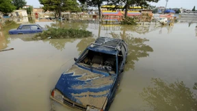 „Handgemachter Tsunami“