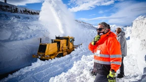 Sechs Meter hohe Schneewand versperrte Grenze