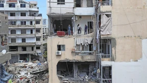 Eine Kriegsfront nach der anderen bricht auf