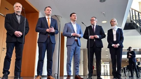 Brombeer-Koalition beschließt Haushalt mit der Linken