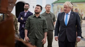 Johnson sagt Ukraine langfristige Hilfe zu