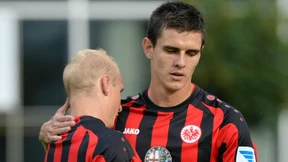 Flum reiht sich leise ein  