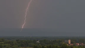 Es bleibt brenzlig in Hessen