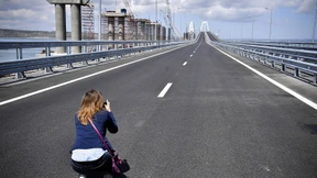 Amerikaner verurteilen Brückeneröffnung