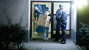 Polizei findet Gold, Geld und Pistole in Klettes Wohnung