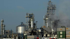 Wie kann die EU verhindern, dass Putin von einem Ölembargo profitiert?