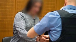 Mehr als zehn Jahre Haft für Rocker nach Attentat