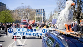 „Stoppt den Rüstungswahn“