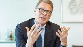 Sewing sieht an den USA zweifelnde Investoren