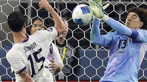 Fußball-Finale zwischen USA und Mexiko mehrmals unterbrochen