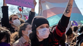 Sie sehen Frauen als zerstörbare Objekte an