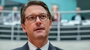 Scheuer vor Maut-Ausschuss