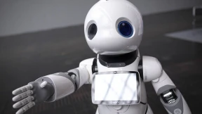 Die zwei Gesichter der intelligenten Assistenten