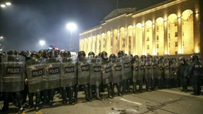 Die Jungen rebellieren für ein Leben ohne Willkür