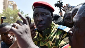 Armee stellt sich auf Zidas Seite