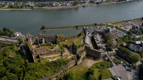 Warten auf die Brücke