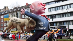 Rosenmontagszug in Halle abgebrochen – Frau schwer verletzt