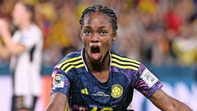 Linda Caicedo ist die, die mit dem Ball tanzt