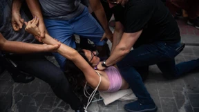 Polizei geht mit Gewalt gegen Pride Parade vor