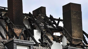 Umgestürztes Teelicht löste Brand in Duisburg aus