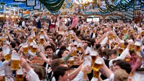 Bundesweite Sieben-Tage-Inzidenz steigt deutlich auf 821,7