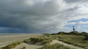 Am grauen Strand,  am grauen Meer