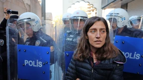 Mit Wasserwerfern gegen Zehnjährige