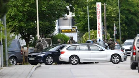 Polizei sucht weiterhin nach bewaffnetem Mann bei München