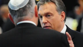 Ein Boot, zwei Waagen