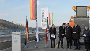 Die Brücke steht – können wir es doch noch?