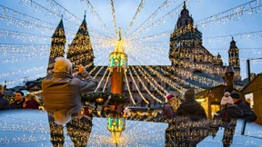 Glühwein nur mit Maske und Bändchen