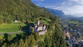 Berge, Banken, Bohrmaschinen