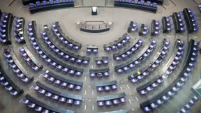 Die Opposition darf länger reden