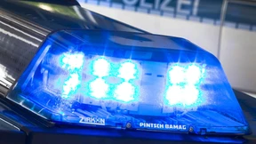 Betrunkener fährt in Menschengruppe in Rheinland-Pfalz
