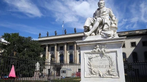 Unterwerfung unter das Diktat einer Minderheit alten Geistes