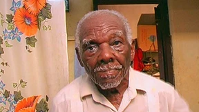 Yoel Díaz Vázquez and the haunting noise of the urban voices