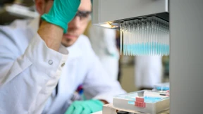 Erste Freiwillige erhält Corona-Impfstoff von Curevac