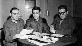 Nur ein brauner Spatz auf dem Heldenplatz