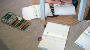 Streit um die Schreibschrift und Kredite für den Staat