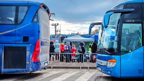 Zwei Frauen, drei Kinder, eine Reise ins Ungewisse