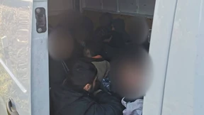 Bundespolizei entdeckt 31 Flüchtlinge in Kleintransporter