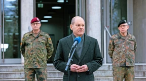 Bloß nicht zum Kriegskanzler werden