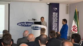 Nicht nur mit neuen Kontakten aus Teheran zurück